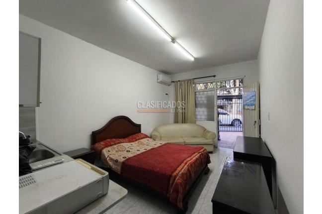 Apartaestudios, Alquiler, Champagñat - $700.000