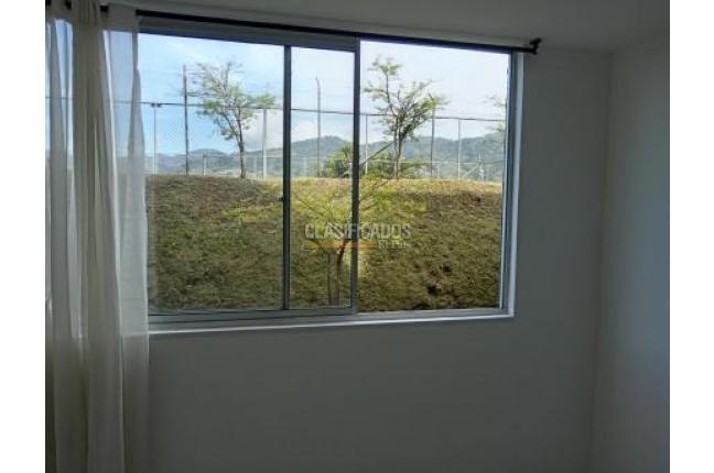 Apartamentos, Alquiler, Dos Quebradas - $1.100.000