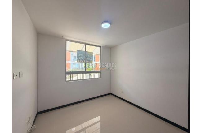 Apartamentos, Alquiler, Ciudad Jardín - $2.400.000