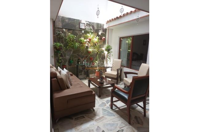 Casas, Venta en Atanasio Girardot