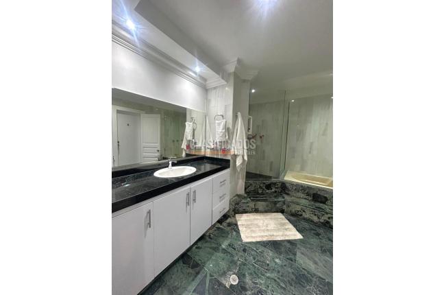 Apartamentos, Venta, Altos Menga - $1.800.000.000