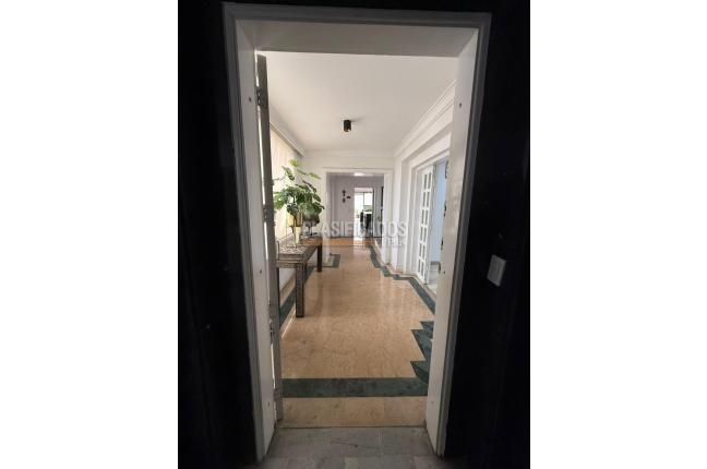 Apartamentos, Venta, Altos Menga - $1.800.000.000