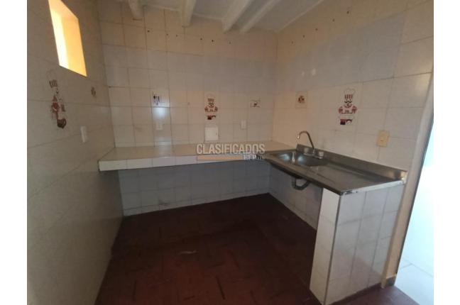 Casas, Alquiler, Giron - $1.650.000