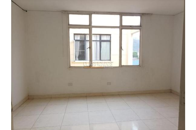 Apartamentos, Alquiler, Versalles - $2.700.000
