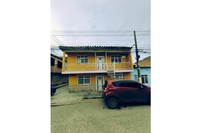 Casas, Venta, Alirio Mora Beltrán - $250.000.000