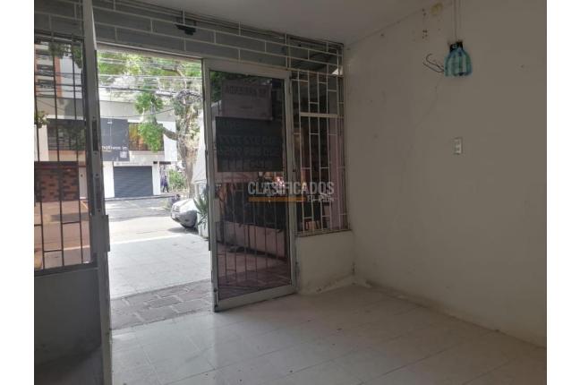 Locales y Bodegas, Alquiler, San Vicente - $900.000