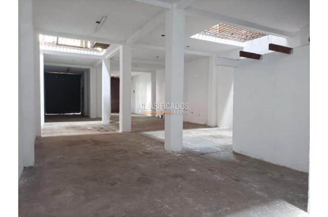 Locales y Bodegas, Alquiler, Caldas - $5.000.000