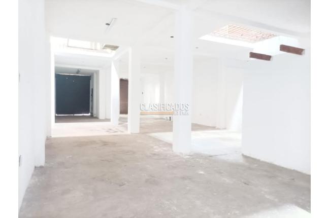 Locales y Bodegas, Alquiler, Caldas - $5.000.000