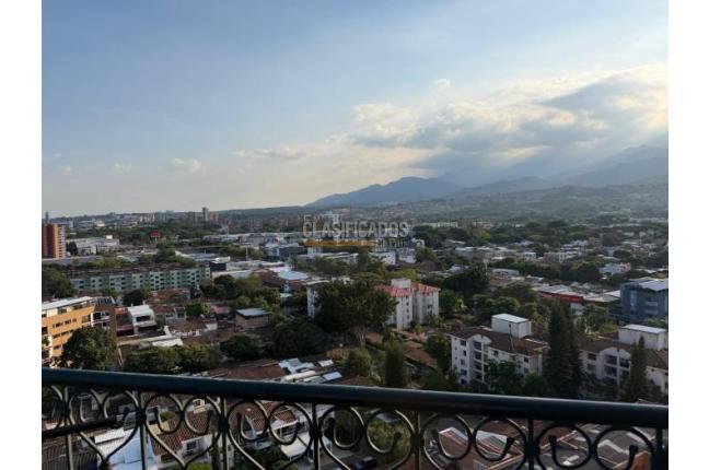 Apartamentos, Venta en Las Quintas de Don Simón