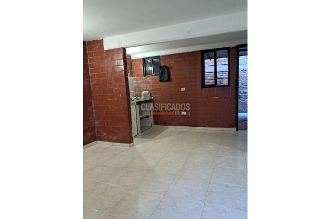 Casas, Alquiler, Compartir - $700.000