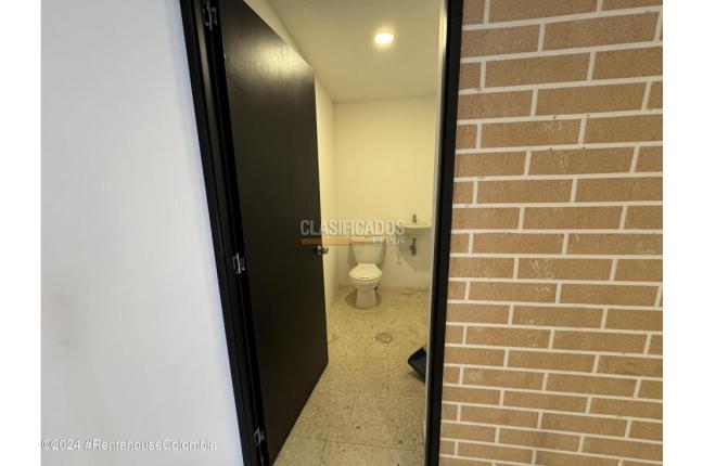 Locales y Bodegas, Venta, Bogotá - $2.100.000.000