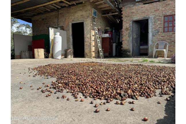 Casas, Venta en Anolaima