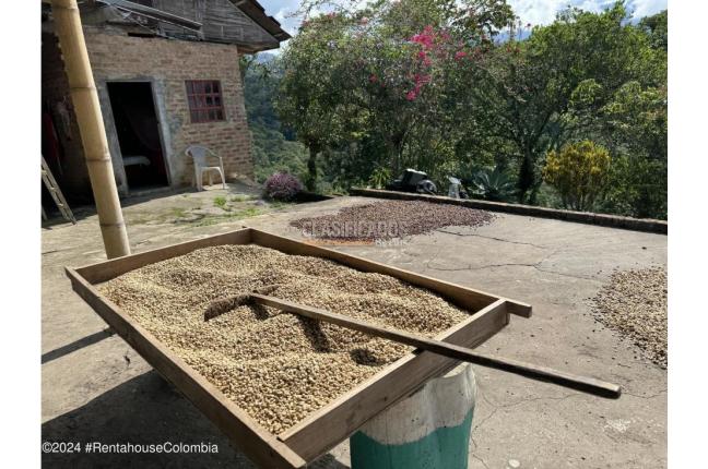 Casas, Venta en Anolaima