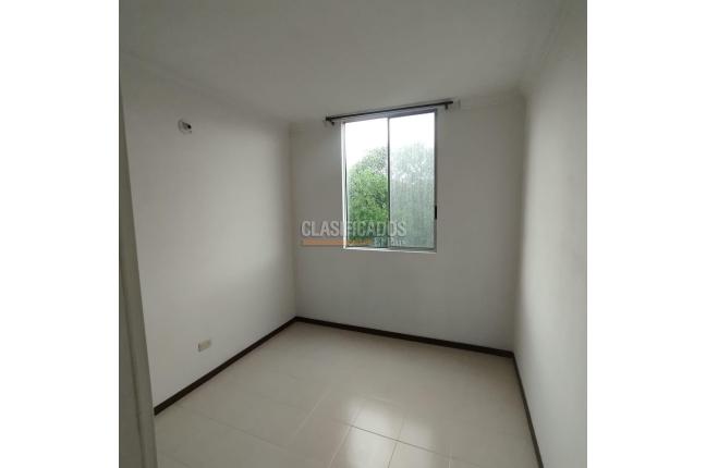 Apartamentos, Alquiler, Primero de Mayo - $1.500.000