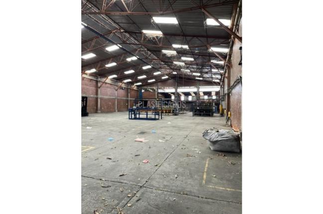 Locales y Bodegas, Venta en Yumbo