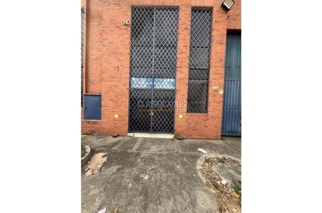 Locales y Bodegas, Venta, Yumbo - $2.500.000.000