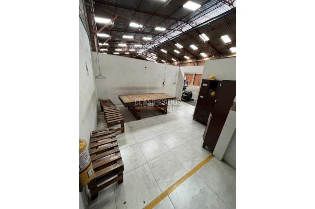 Locales y Bodegas, Venta, Yumbo - $2.500.000.000