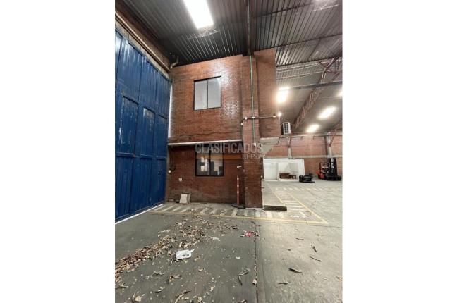 Locales y Bodegas, Venta, Yumbo - $2.500.000.000