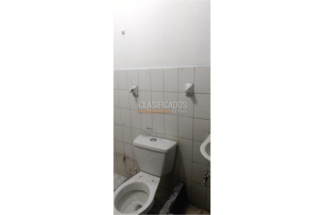 Locales y Bodegas, Alquiler, El Jardín - $2.000.000