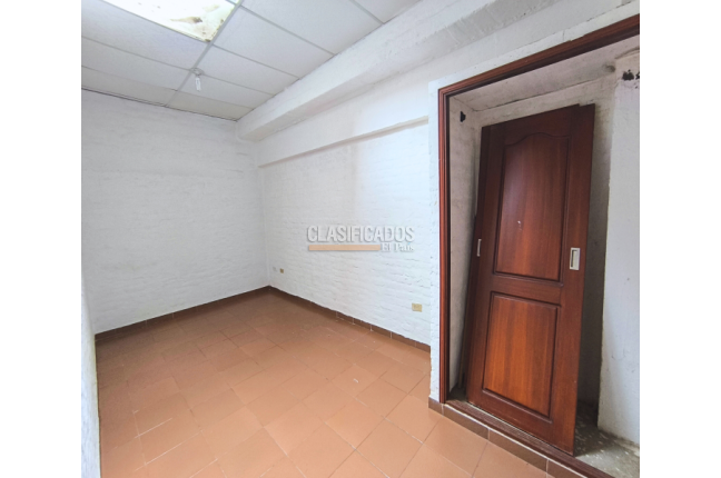 Locales y Bodegas, Alquiler, Cristóbal Colón - $8.000.000