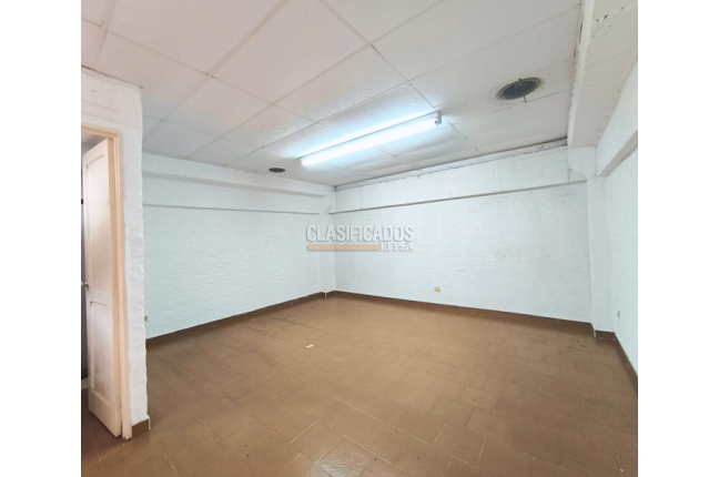 Locales y Bodegas, Alquiler, Cristóbal Colón - $8.000.000