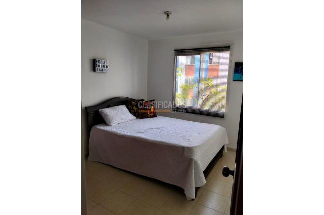 Apartamentos, Venta, Álamos - $240.000.000