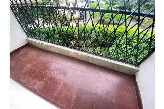 Apartamentos, Alquiler, Colseguros - $1.350.000