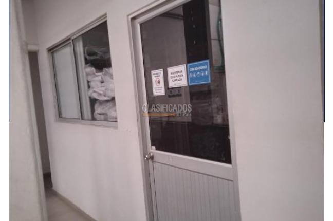 Oficinas y Consultorios, Alquiler en Centenario