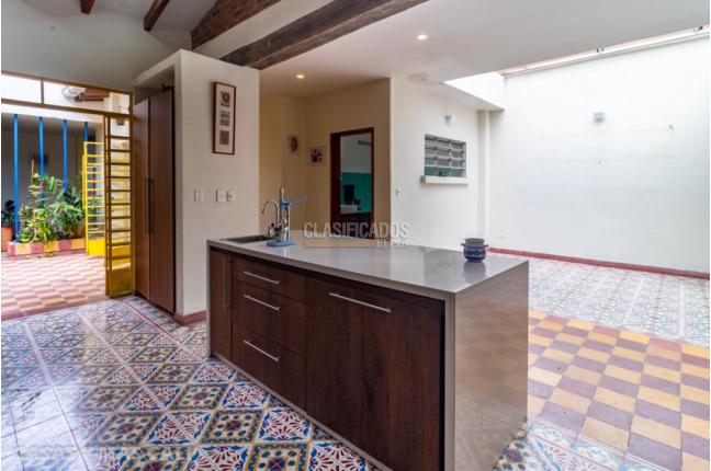Casas, Venta, Miraflores - $880.000.000