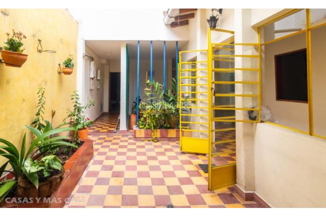 Casas, Venta, Miraflores - $880.000.000
