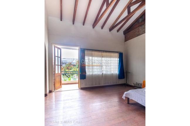 Casas, Venta, Miraflores - $880.000.000