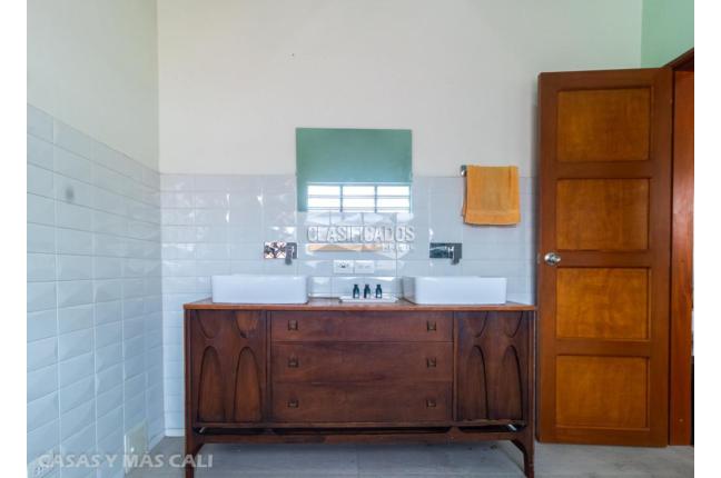 Casas, Venta, Miraflores - $880.000.000