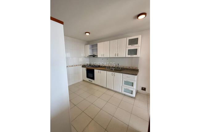 Apartamentos, Alquiler, Cristales - $4.500.000