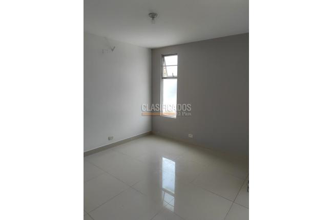 Casas, Alquiler, Ciudad Country - $2.700.000