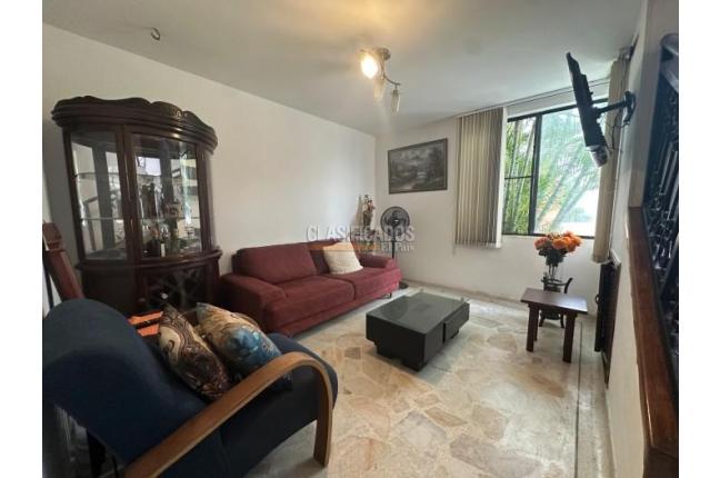 Casas, Venta en La Flora