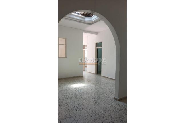 Casas, Alquiler, Las Delicias - $1.300.000