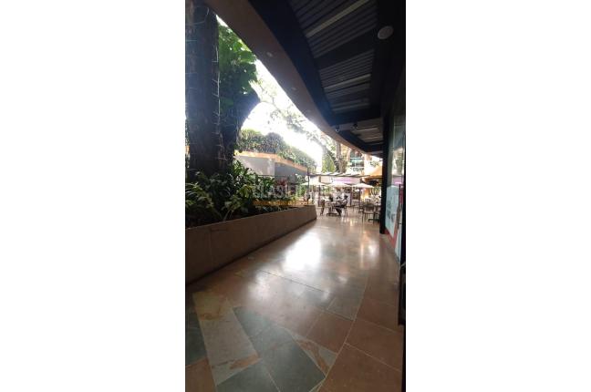 Locales y Bodegas, Alquiler, Centro Ccial. Unicentro - $6.500.000
