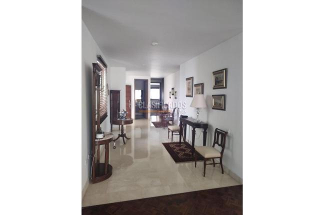 Apartamentos, Venta en Santa Mónica Norte