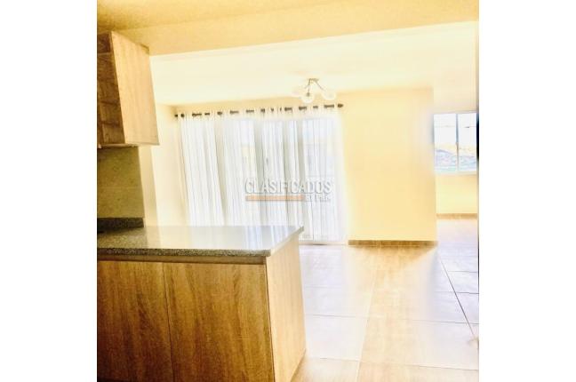 Apartamentos, Alquiler, Yumbo - $1.400.000