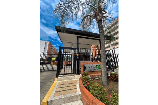 Apartamentos, Venta en Valle del Lili