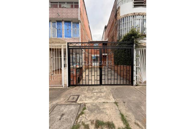 Casas, Alquiler en Calicanto