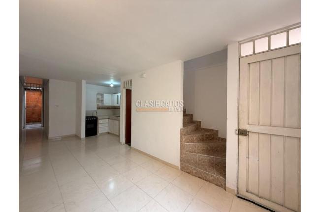 Casas, Alquiler, Calicanto - $1.700.000