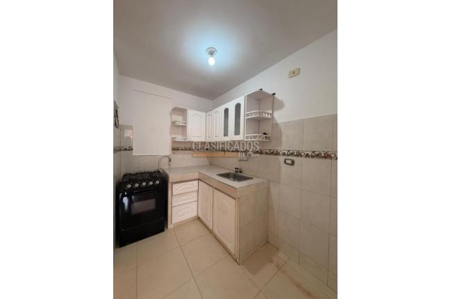Casas, Alquiler, Calicanto - $1.700.000