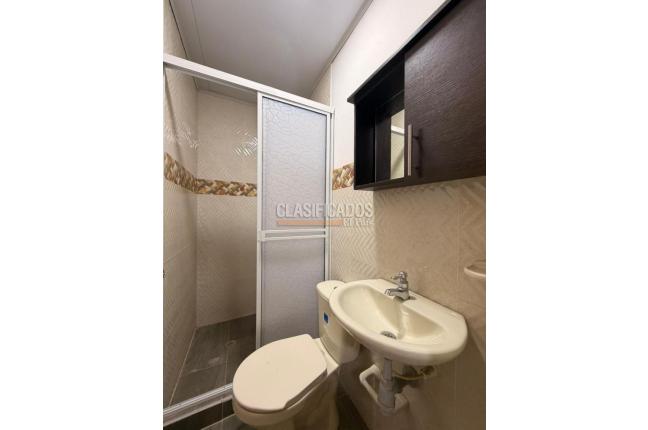 Casas, Alquiler, Calicanto - $1.700.000