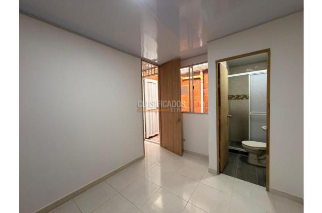 Casas, Alquiler, Calicanto - $1.700.000