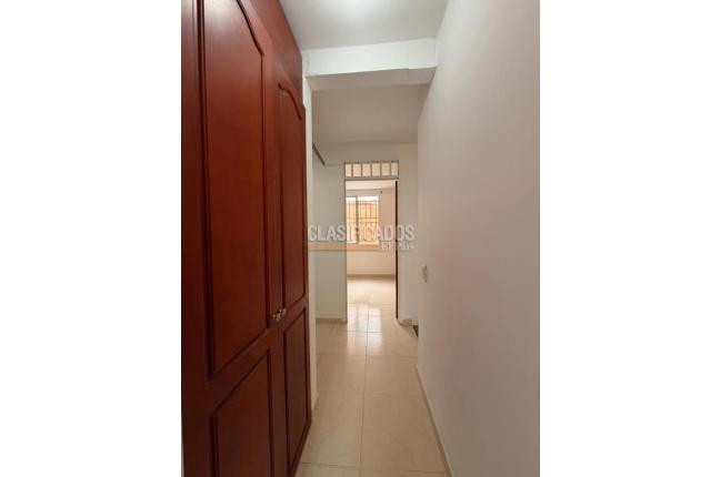 Casas, Alquiler, Calicanto - $1.700.000