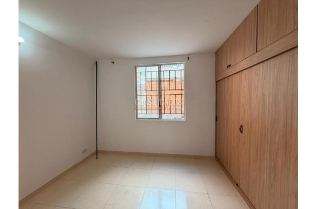 Casas, Alquiler, Calicanto - $1.700.000