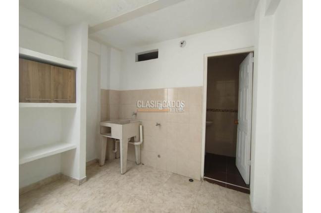 Apartamentos, Alquiler, La Esmeralda - $1.400.000
