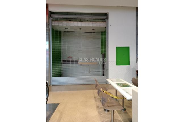 Locales y Bodegas, Venta en Centro Ccial. La Estación