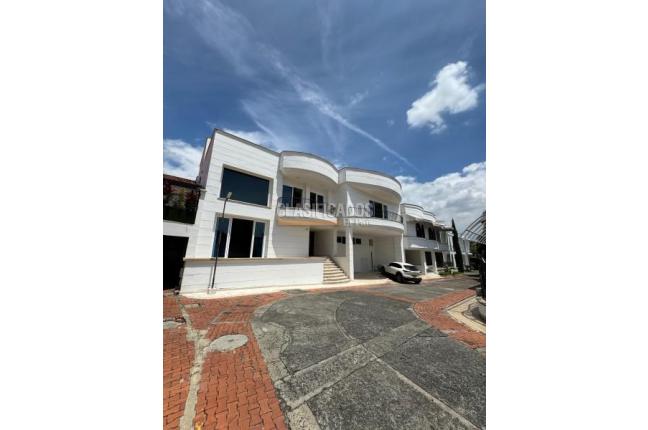 Casas, Venta, Ciudad Jardín - $1.750.000.000